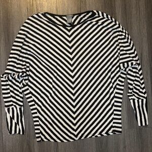 Neiman Marcus Black and White Chevron Long Sleeve Top